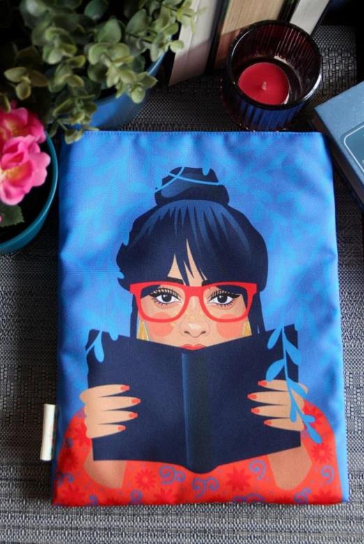 KÉKIKE - KÖNYVVÉDŐ TOK